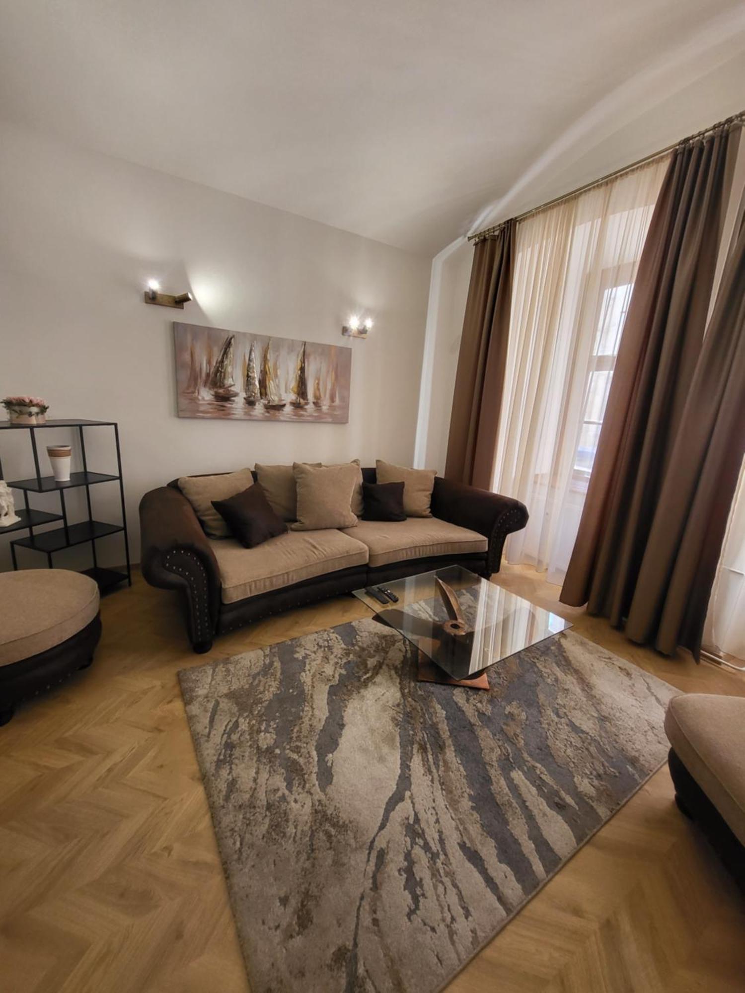 Appartement Monar Exclusive Center Free Parking In Garage à Košice Extérieur photo