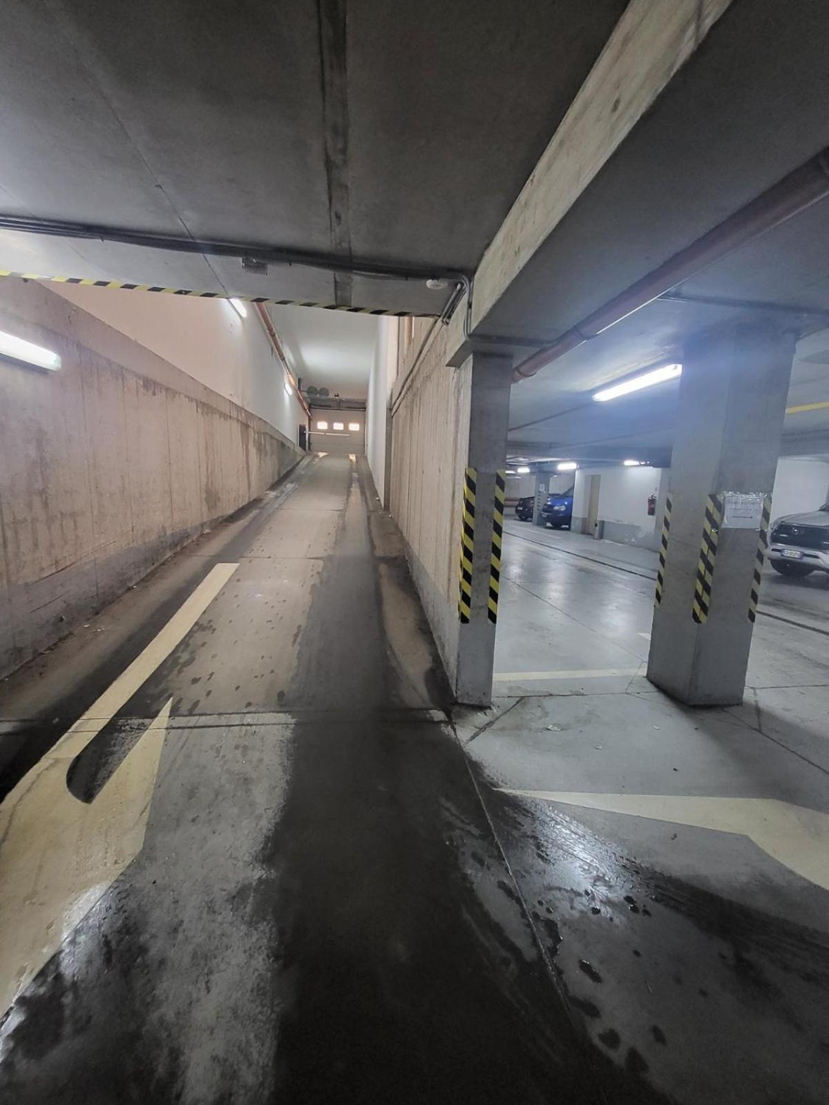 Appartement Monar Exclusive Center Free Parking In Garage à Košice Extérieur photo