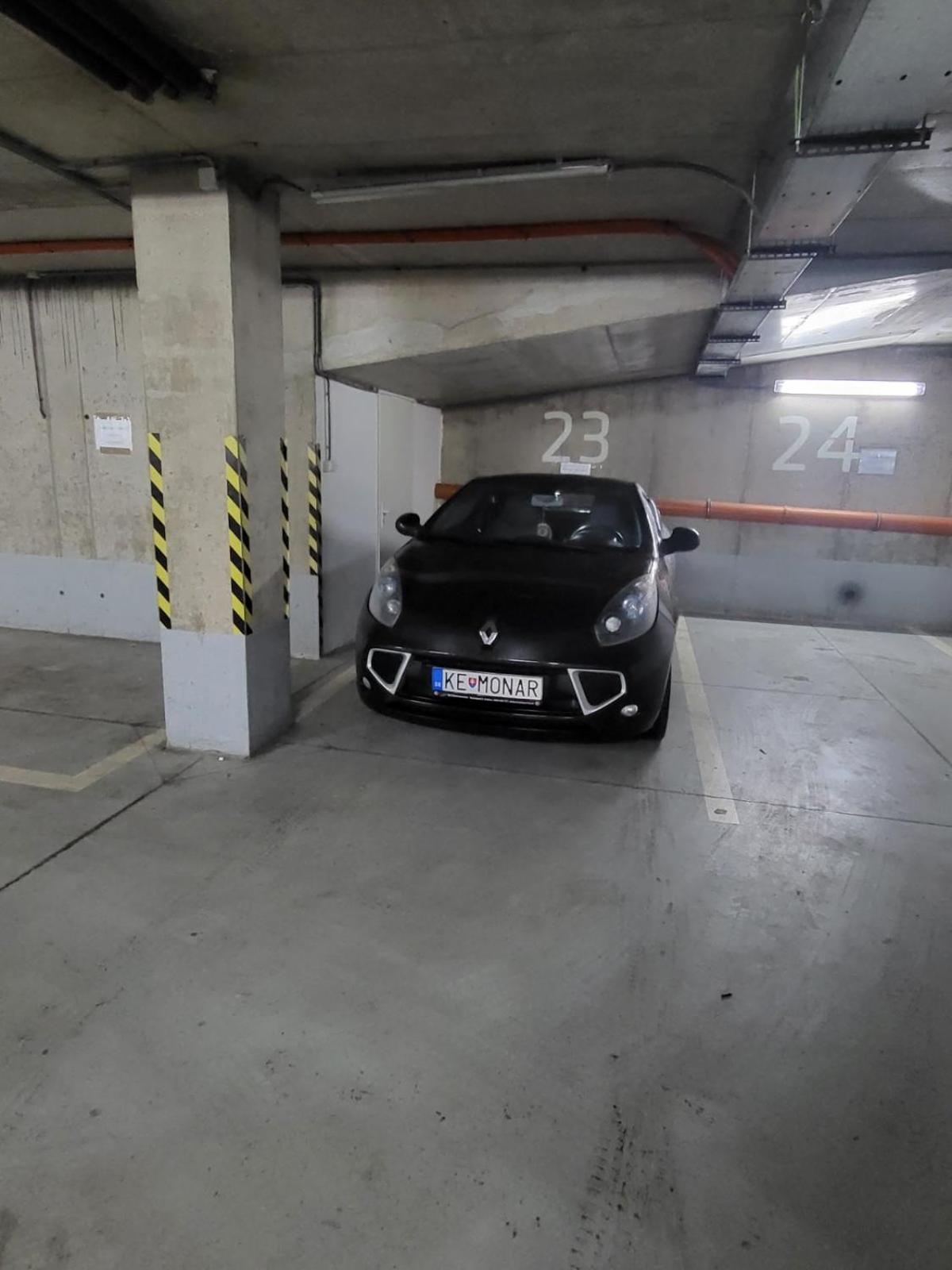Appartement Monar Exclusive Center Free Parking In Garage à Košice Extérieur photo