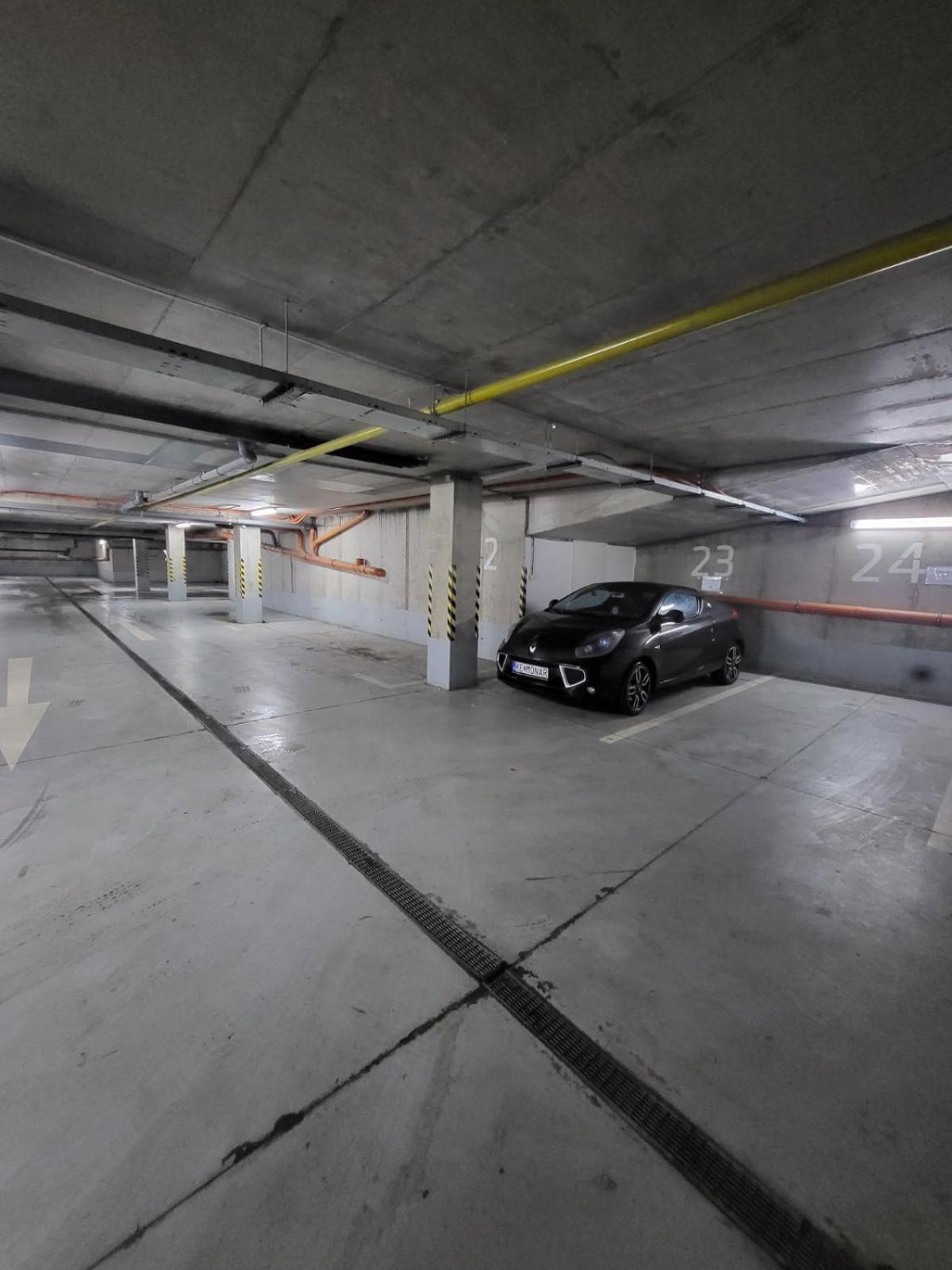 Appartement Monar Exclusive Center Free Parking In Garage à Košice Extérieur photo